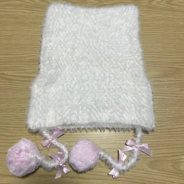 디즈니 퍼 소재 화이트 모자 핑크 폼폼 포함