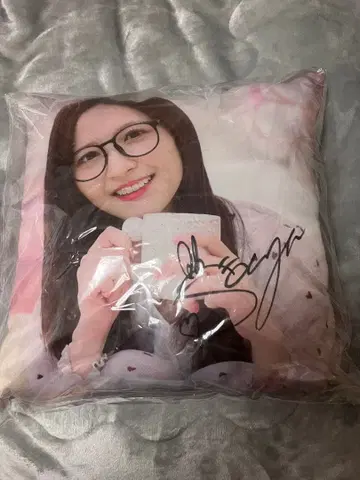 카나카와 사야 사인 포함 쿠션