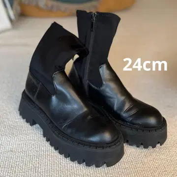 ZARA 스트레치 통굽 트랙 밑창 사이드 지퍼 블랙 24cm