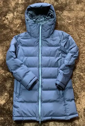 UNIQLO 네이비 후드 부착 다운 코트