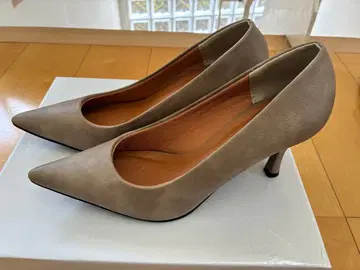 빈스 베이지 스틸레토 하이힐