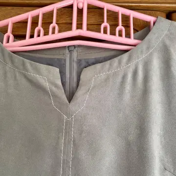 그레이 스웨이드풍 7부 소매 V넥 원피스