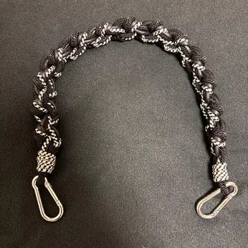 잔니키아리니 스트랩