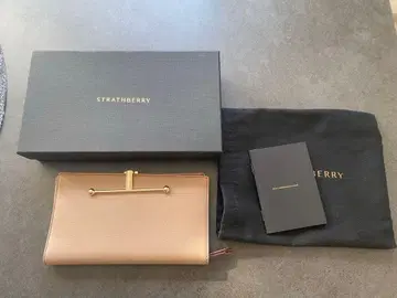 STRATHBERRY 베이지 장지갑