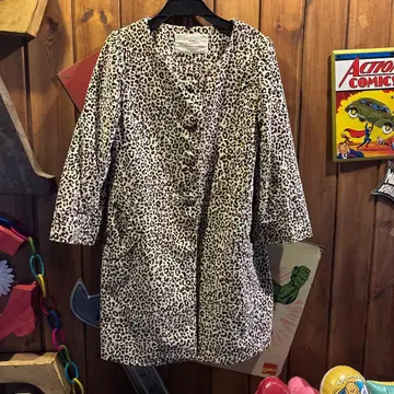 snidel 레오파드 무늬 벨로아 느낌 노카라 자켓