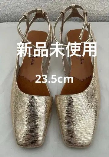 미사용 새상품 카네마츠 펌프스 23.5cm 골드