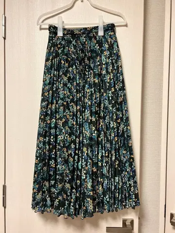 유나이티드 애로우즈 시어 플리츠 스커트 꽃무늬