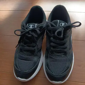 Champion 블랙 스니커즈