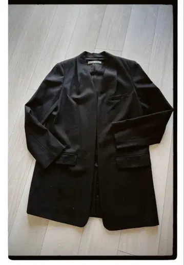 Theory Luxe 블랙 노카라 자켓