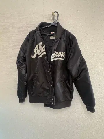 TOMMY 블랙 바시티 자켓