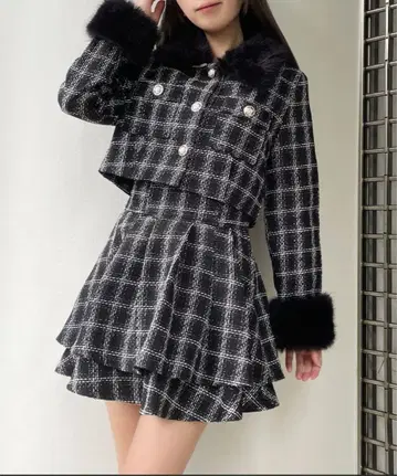 퍼 포함 체크 무늬 셋업 블랙