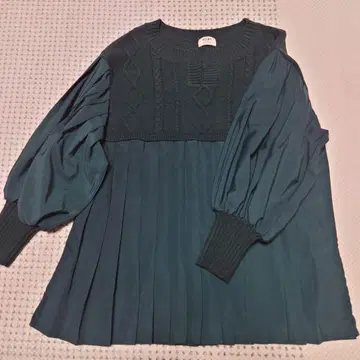 BEAMS HEART 다크 그린 긴팔 상의