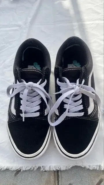 Vans 블랙스 에이드 로우컷 스니커즈