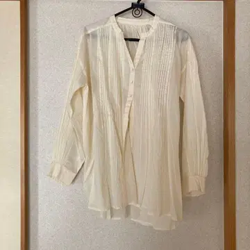 Elura 아이보리 핀턱 셔츠 프리 사이즈 미사용 새상품