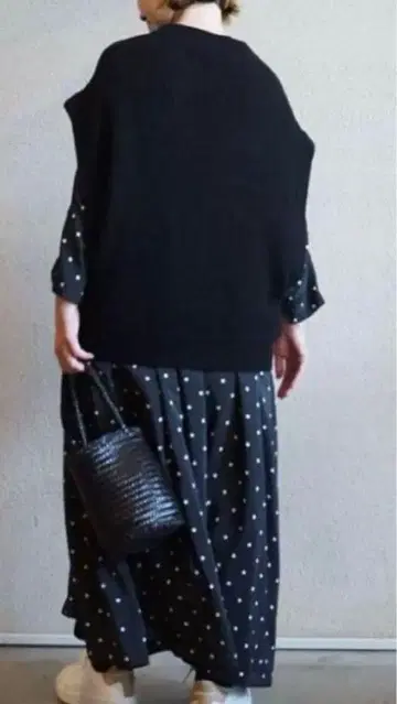 코튼 아제 크루넥 베스트