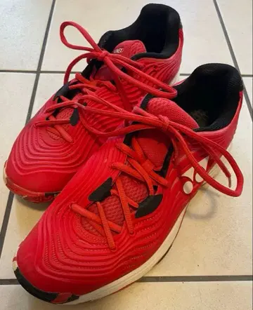 YONEX VONEK 레드 테니스화