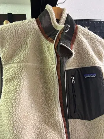 patagonia 플리스 자켓 M 아이보리/다크 그레이