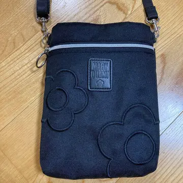 MARY QUANT 블랙 스마트폰 숄더백