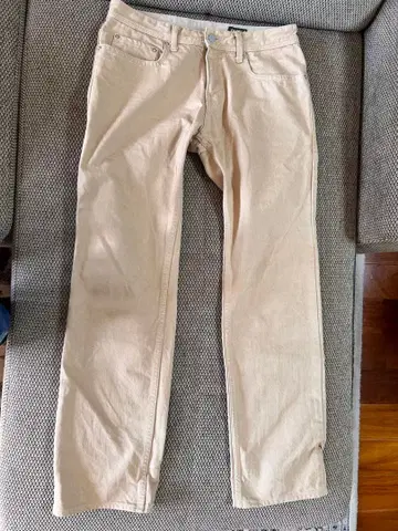 OshKosh 베이지 스트레이트 팬츠