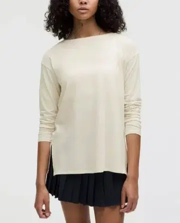 룰루레몬 lululemon 긴팔 상의 사이즈 4