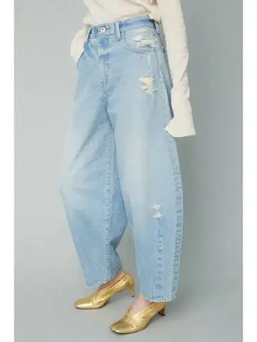 Cocoon denim pants HeRIN.CYE 해린 도트 사이