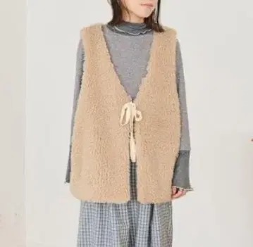 Crisp 크리스프 인조 모피 플리스 베스트 베이지