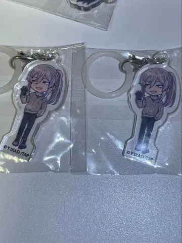 토겐안키 오프샷 스타일 아크릴 참 모모데라 신몬