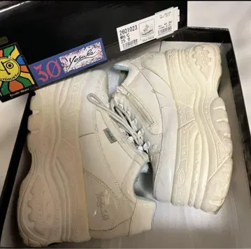 YOSUKE 요스케 통굽 스니커즈 화이트 SANMARU 25cm