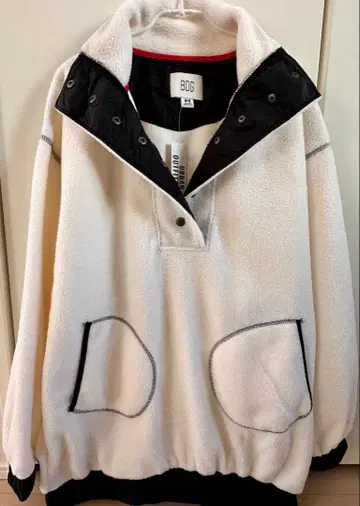 새상품 BDG Urban Outfitters 빅사이즈 플리스 자켓 화이트