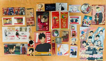 하이큐!! 네코마 고교 굿즈 묶음 판매 ( 아크릴 피규어, 캔뱃지 외 )