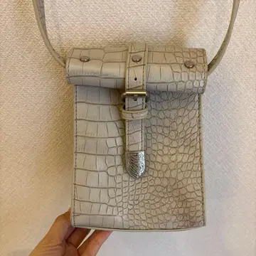 그레이 크로커다일 패턴 숄더백 (Who's Who gallery)