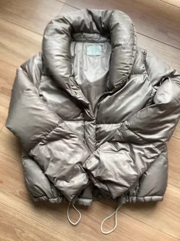 띠어리 럭스 숄카라 숏 다운 자켓 그레이지