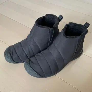 KEEN 킨 HOWSER MID 블랙