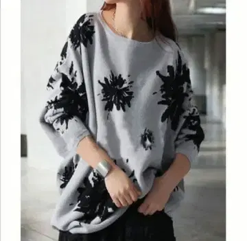 [ 29, 30일 한정 판매 ] 안티카 니트 꽃무늬 그레이 완판