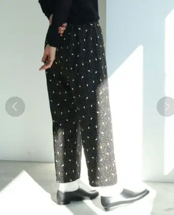 yuni 다색 총 자수 이지 팬츠 블랙 프리 사이즈