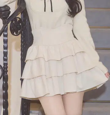 michellMacaron 프릴 슬림 레그 스커트 프리 사이즈