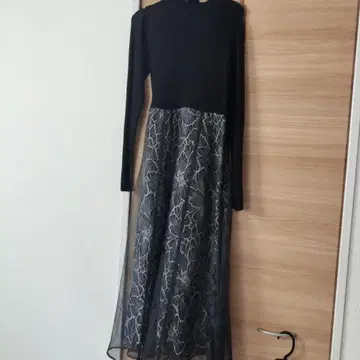 [ 미착용 ] 미슈마슈 시어 플라워 도킹 원피스