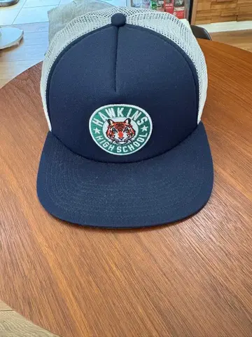 Hawkins High School 트래커 캡