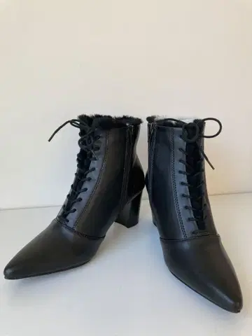 새상품 [ MIONOTIS ] 천연 가죽 레이스업 숏부츠