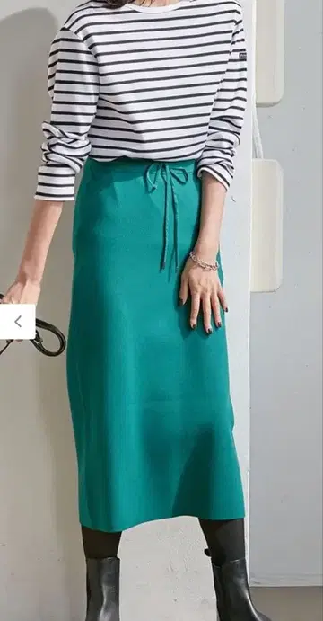 새상품 23구 S 비스코스 스트레치 타이트 스커트 사이즈 32