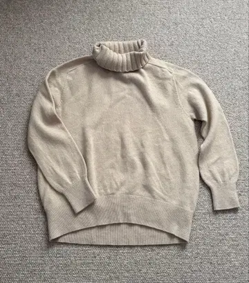 EMMACULATE 에마큐레이트 캐시미어 혼방 포근니트