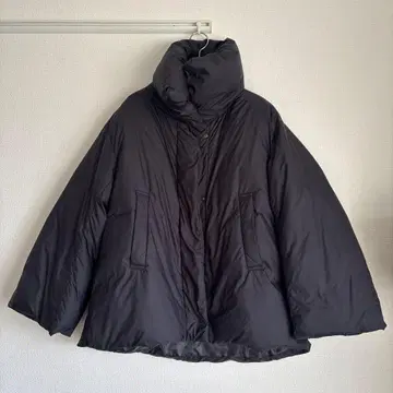 Ray BEAMS 블랙 다운 자켓