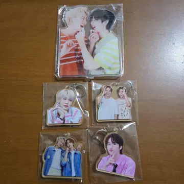 BOUN Prem 아크릴 스탠드&키링 세트