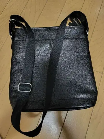 ST.JAMES'S CLUB 숄더백 (새상품급)