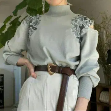 택 포함 새상품 Sustainable 시어 자카드 자수 풀오버