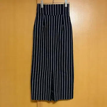 LAGUNAMOON 라그나문 스트라이프 슬릿 타이트 스커트