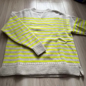 maillot 네온 보더 스웨터