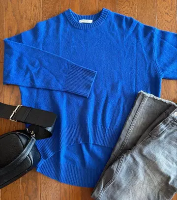 MACPHEE 선명한 블루 니트!