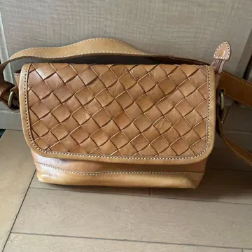 어반 리서치 도어스 뜨개질 가죽 숄더백