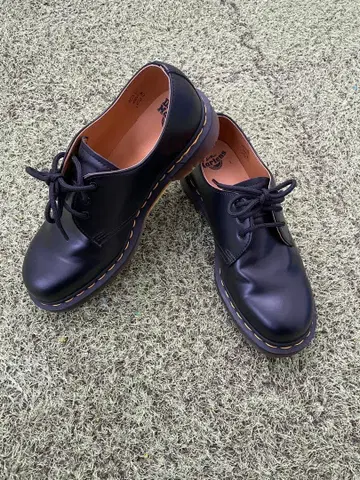닥터마틴 3홀 27cm